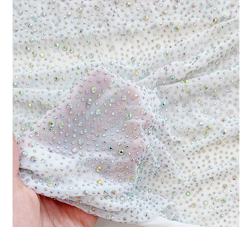 01-4 Белая стрейч-сетка со стразами, стразы Crystal AB