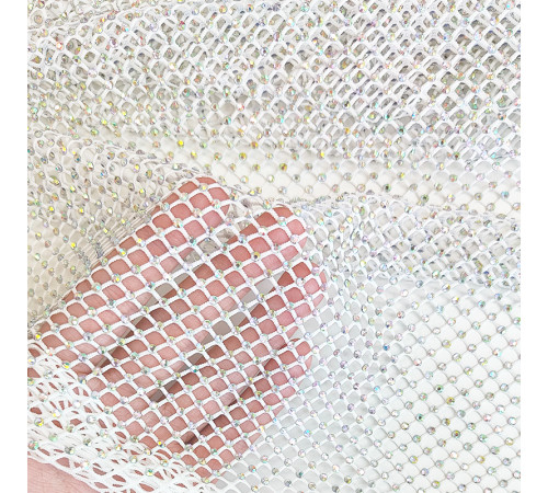 01-2 Белая крупно-ячеестая сетка со стразами, стразы Crystal AB