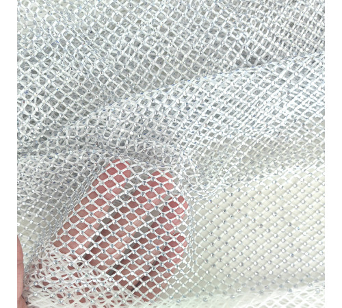 01-1 Белая крупно-ячеестая сетка со стразами, стразы Crystal