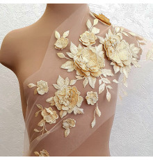 55/2 Розы золото. Малый сегмент. Объемное вышитое кружево на телесном фатине