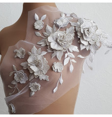 01/02 Розы серебро. Малый сегмент. Объемное вышитое кружево на белом фатине