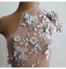 01/03 Розы серебро. Крупный сегмент. Объемное вышитое кружево на белом фатине