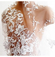 01/07 Флейм. Белое вышитое кружево на белом фатине